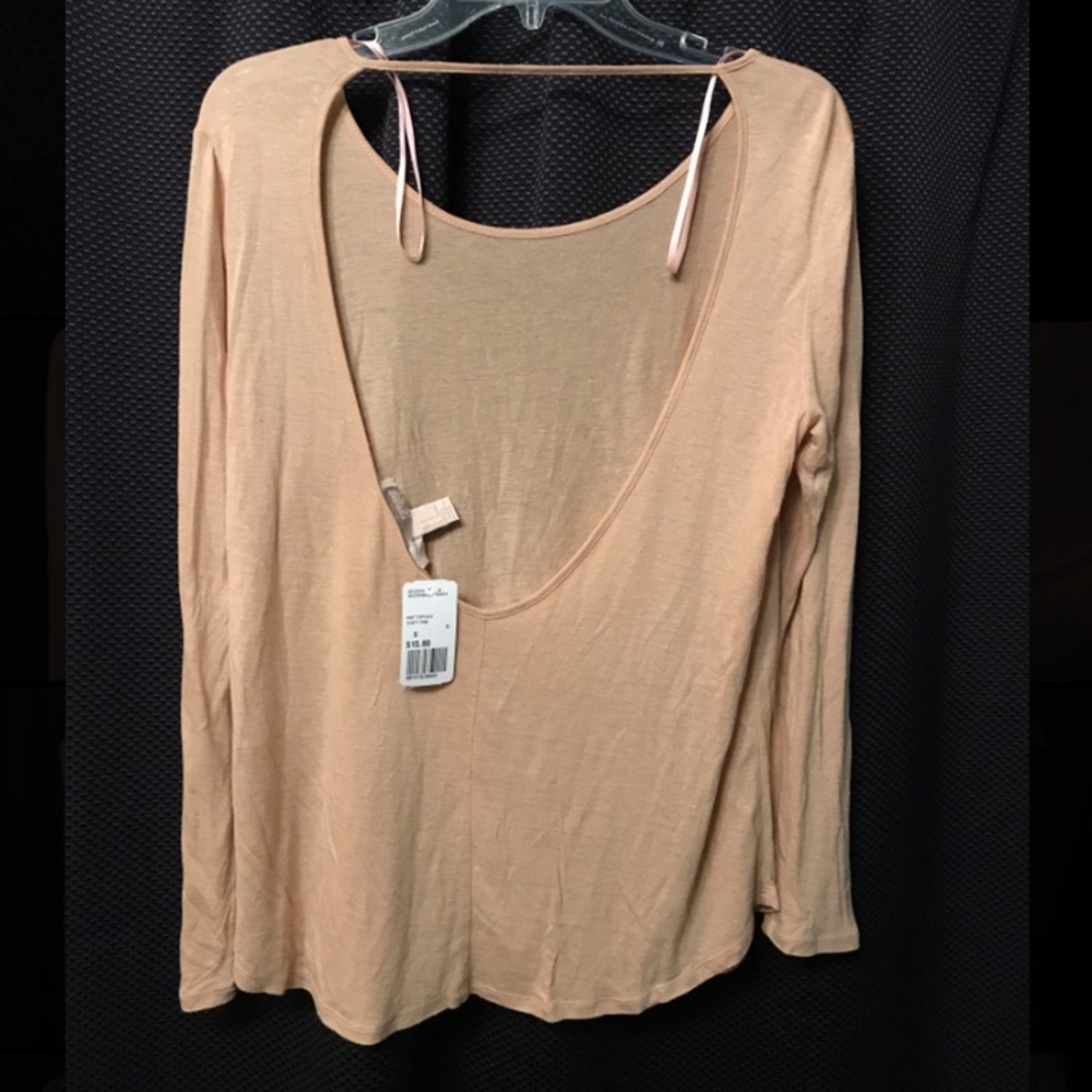 NWT Forever 21 open back long sleeve t-shirt
